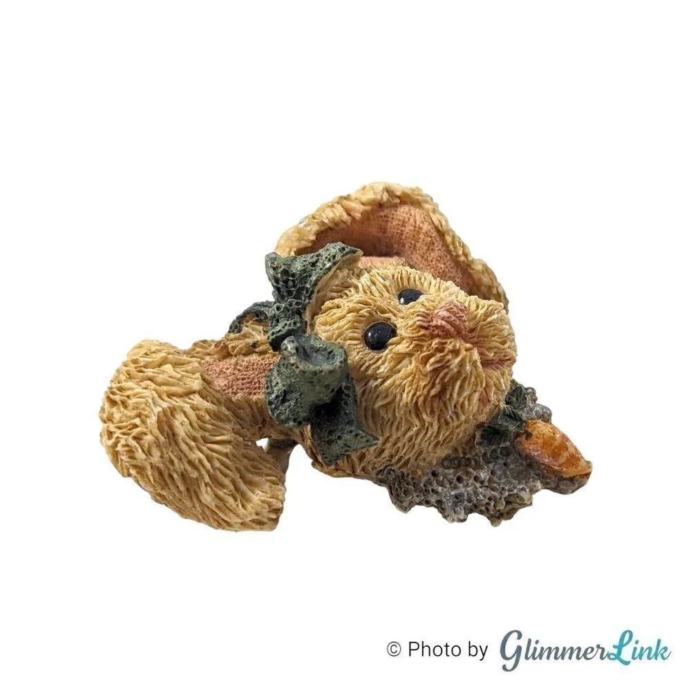 Vintage Amelia Bunny Rabbit Hare Boyds Bearwear & Friends Resin Brooch